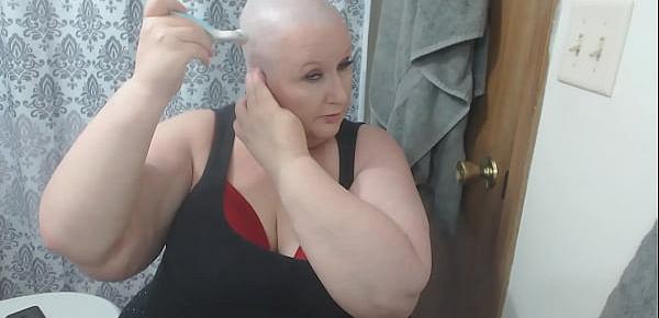  Sexy Mature  Submissive Camgirl TheSweetSav Shaving Her Head Smooth